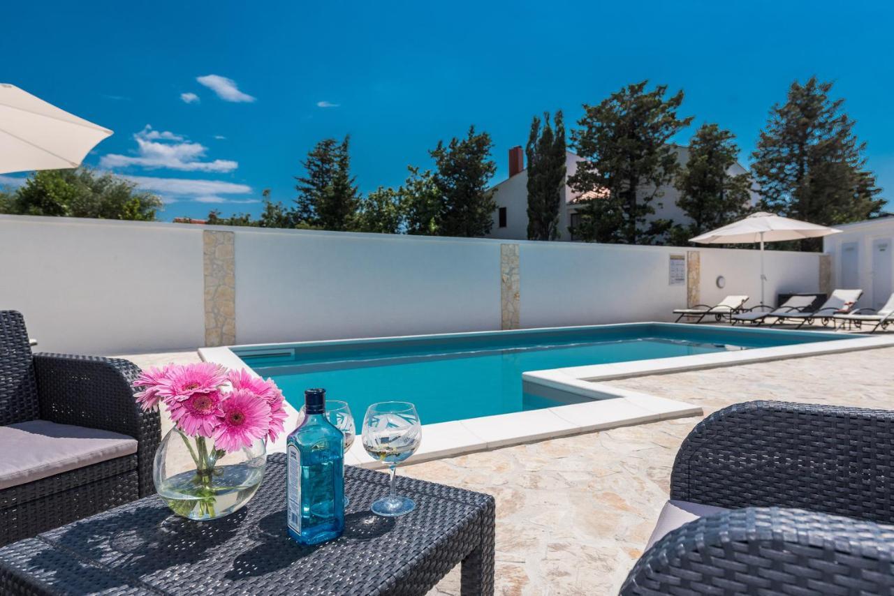 Villa Star 4 Luxury Apartment With A Pool Novalja Exterior photo