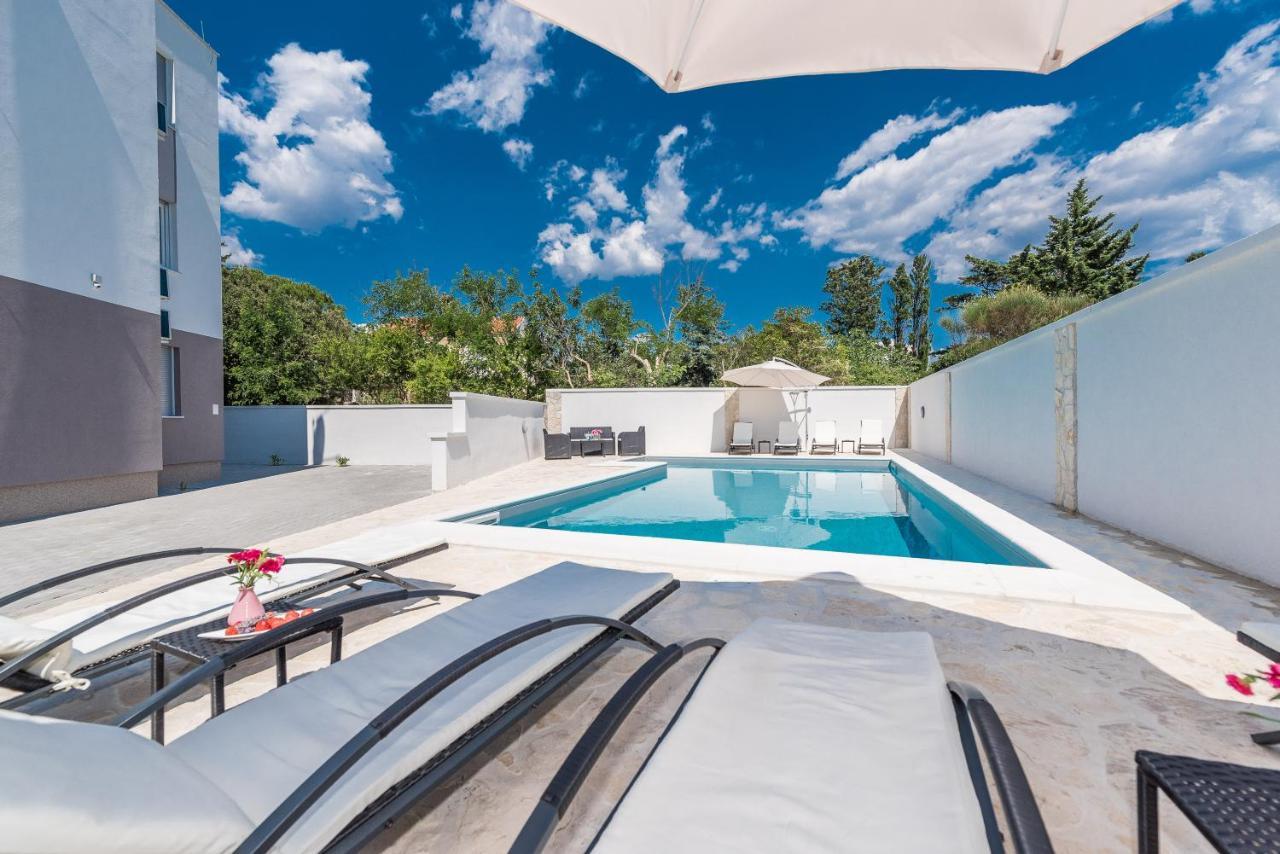 Villa Star 4 Luxury Apartment With A Pool Novalja Exterior photo